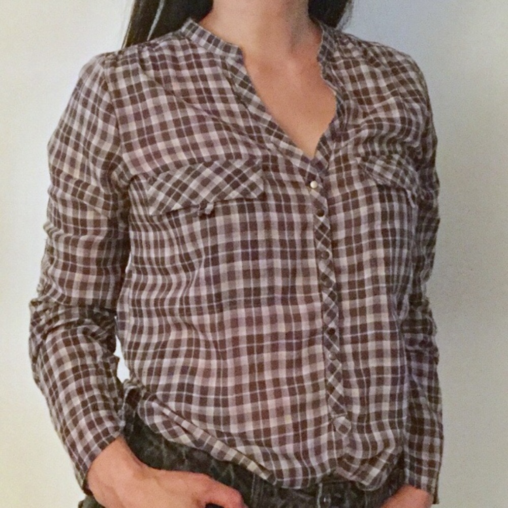 2 for $15🎈ZARA gray button down plaid shirt.